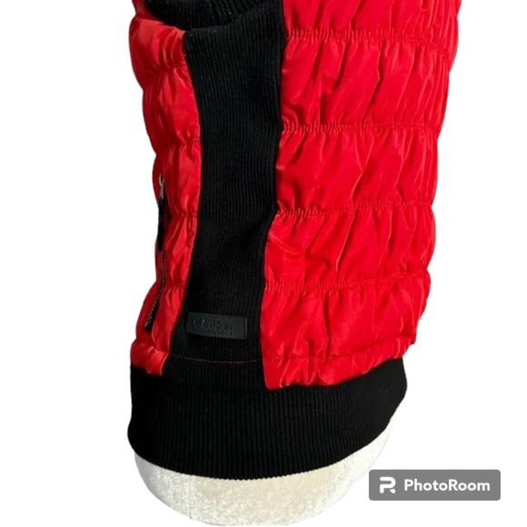 Calvin Klein Performance Puffer Vest Red Size Small - Picture 2 of 4